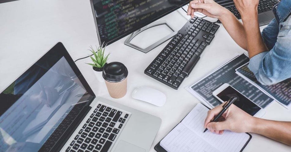 HubSpot CMS: Plantillas vs. Temas