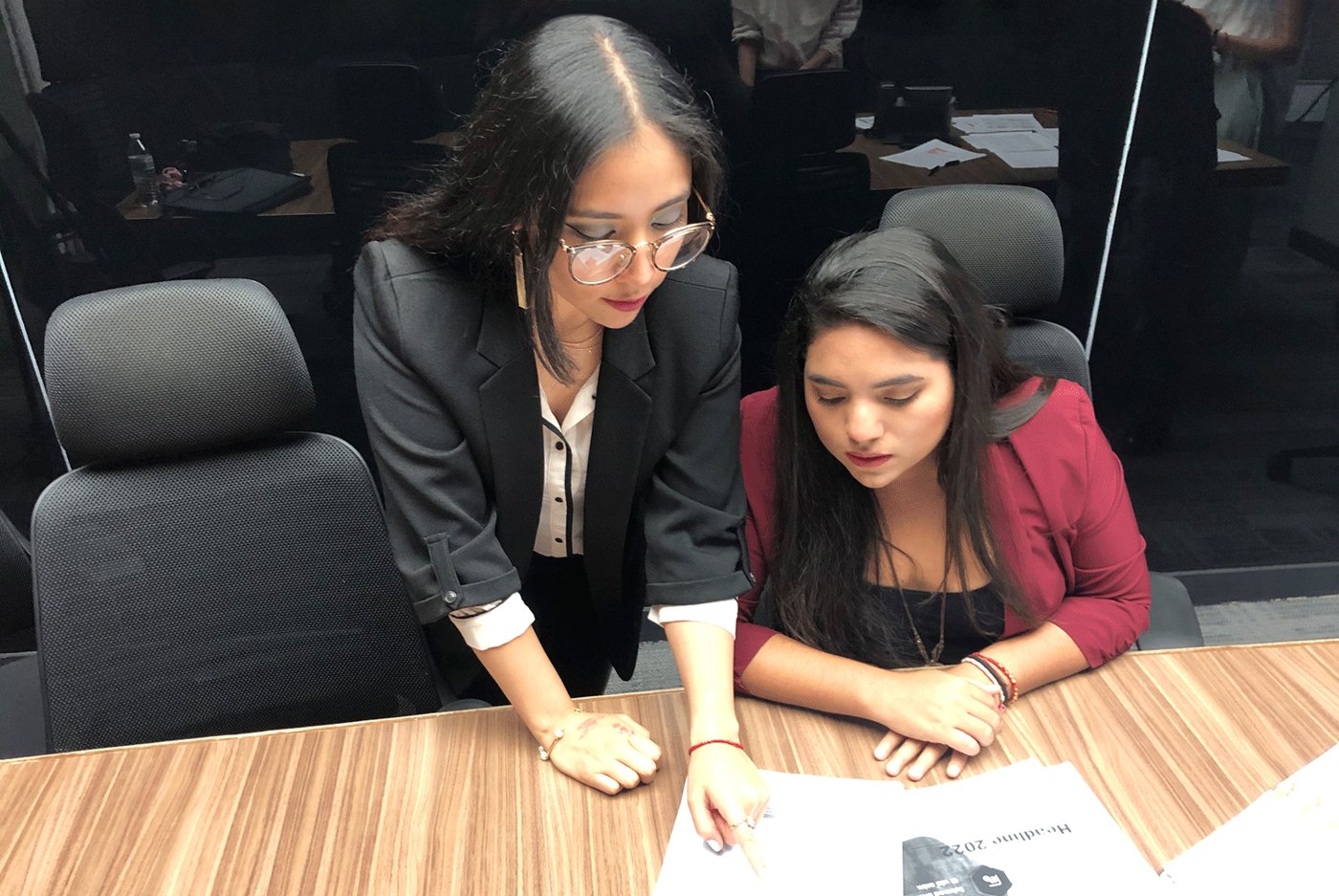 Programa una reunión con un consultor de Media Source para iniciar