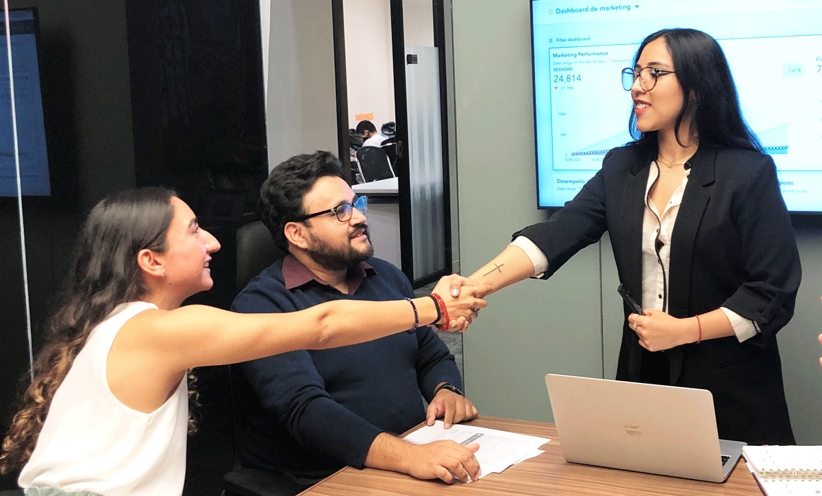 Programa una reunión con un consultor de Media Source para iniciar