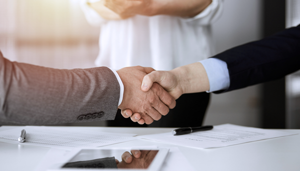 como-ayuda-a-cerrar-negocios-el-marketing-alineado-a-ventas